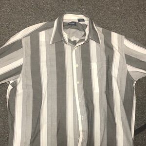 Men’s short sleeve dress down shirt